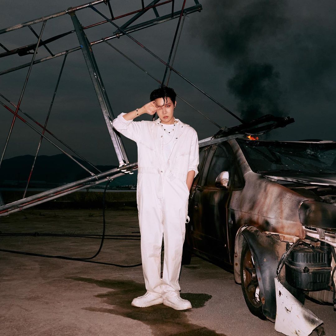 j-hope ‘방화 (Arson)’ Concept Photo 1
#jhope #제이홉 #JackInTheBox #jhope_방화 #jhope_A…