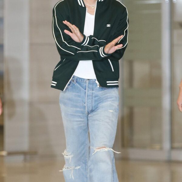 [KMedia] Taehyung Incheon Airport arrival photos - 040723