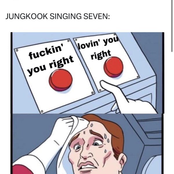 This was Jungkook today while singing Seven on Weverse 👀