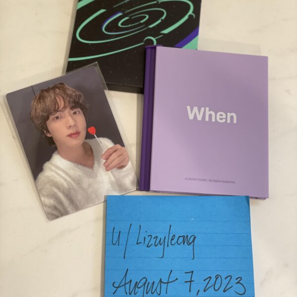 [WTS USA] merch box 12 photo card and picture frame