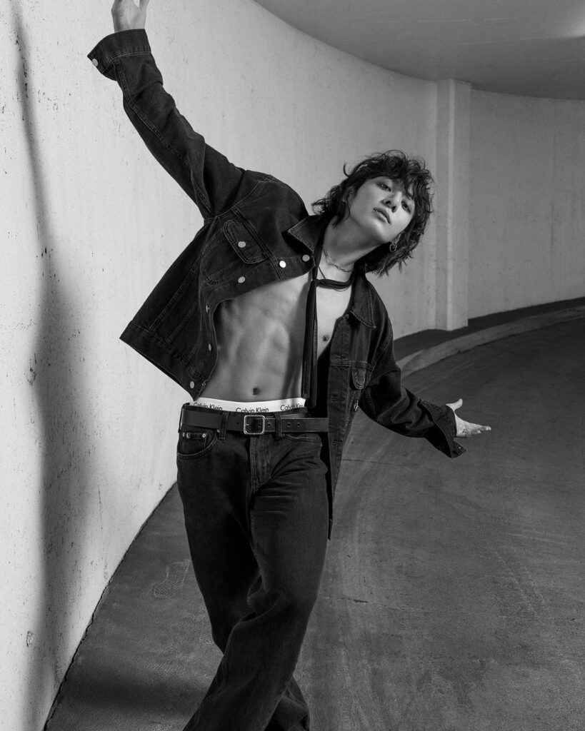 Jungkook's "Seven (feat. Latto)" becomes the fastest song by a male act in Spotify history (second fastest overall) to surpass 400 million streams (33 days) - 160823