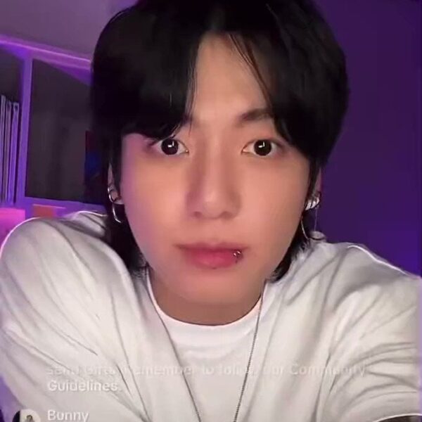 230805 Jung Kook was live on TikTok