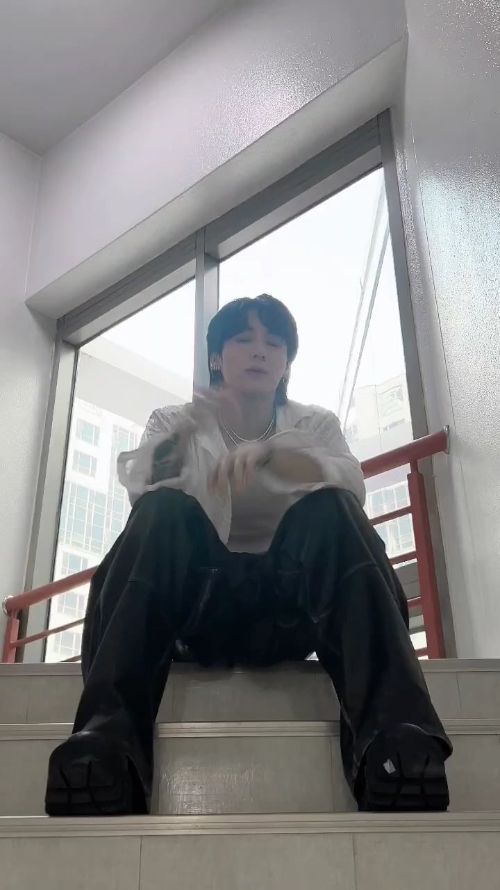 [BANGTANTV YouTube Shorts] Can't get enouogh of Jung Kook dancing Seven - 030823