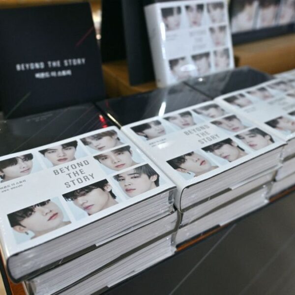 230710 The Hollywood Reporter: New BTS Book Soars to No. 1 on the Charts, Just Hours After Its Release