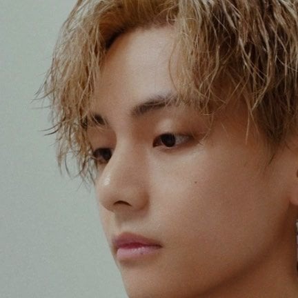 230820 W Korea: V for Vol. 9 2023 (Fashion Film 3)