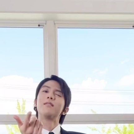 230802 ANA Japan on Instagram: Figure skater Yuzuru Hanyu dances to BTS’ “Dynamite”