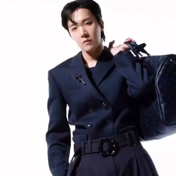 [Louis Vuitton] Hobi and the Keepall - 010823