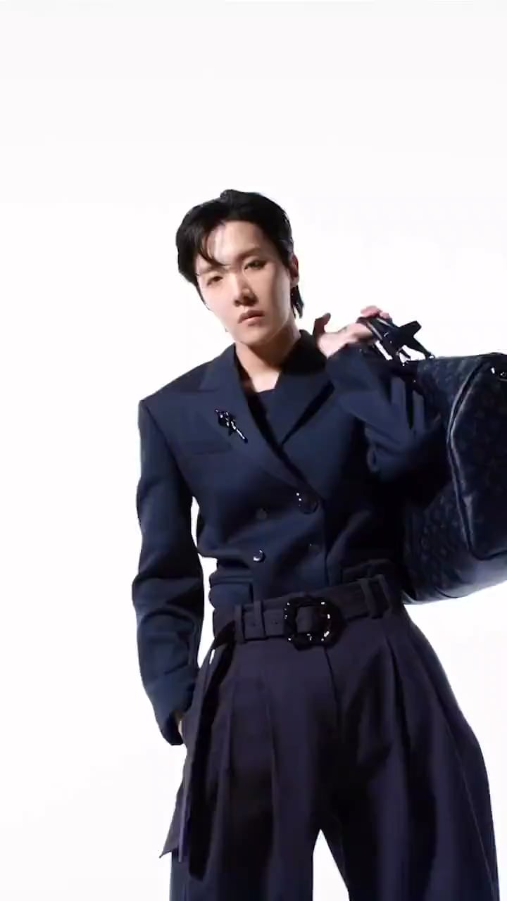 [Louis Vuitton] Hobi and the Keepall - 010823