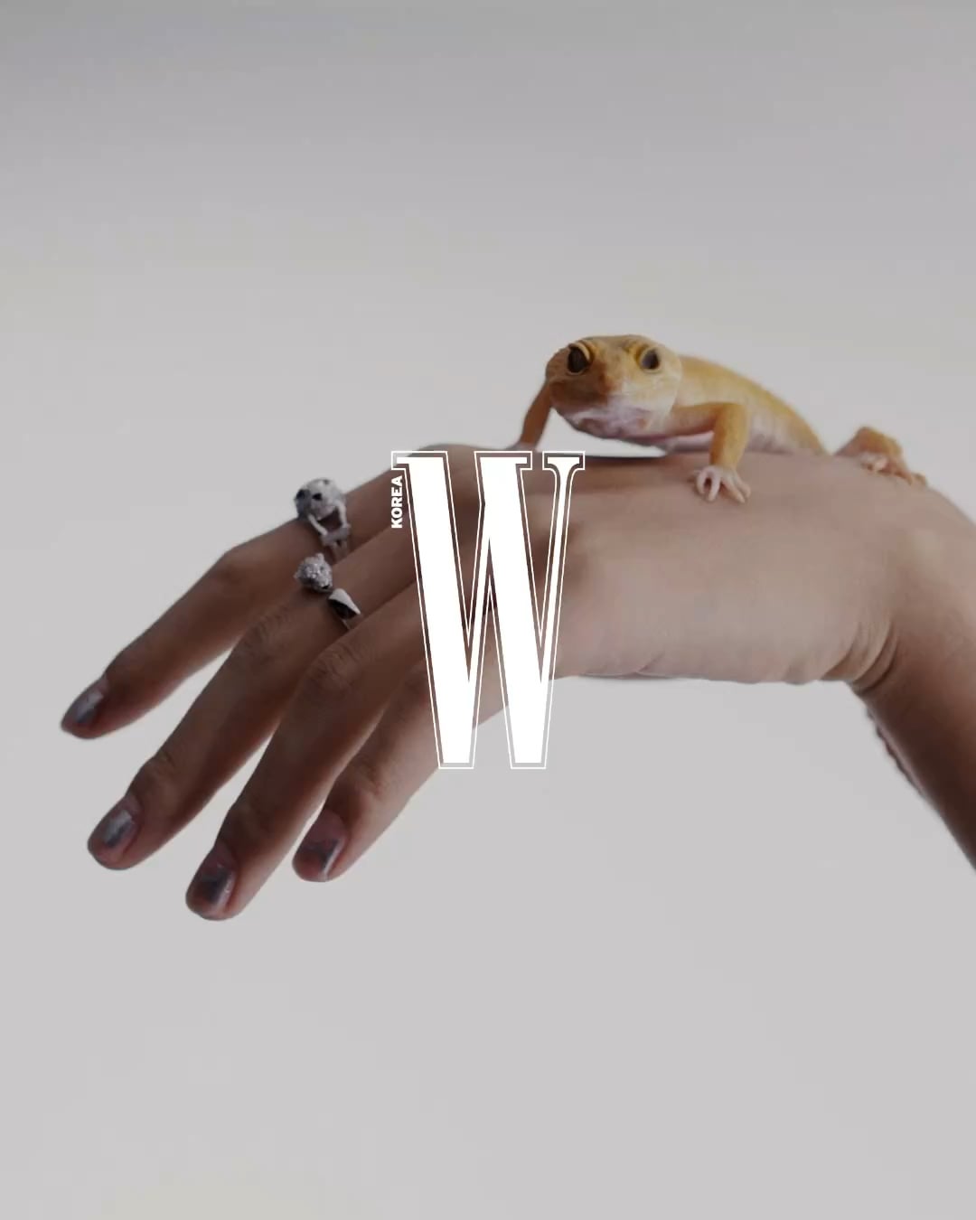 [W Korea] Taehyung for Vol. 9 2023 (Fashion Film 2) - 150823