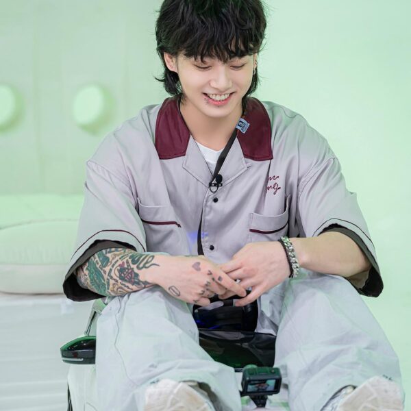 [Spotify K-Pop] just a baby bouncy ball meeting more of his kind - 130723