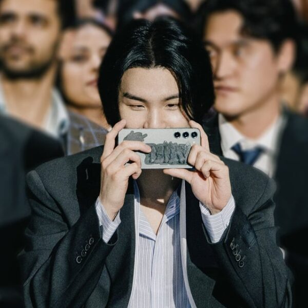 Samsung Mobile Twitter (feat. Yoongi) - 270723