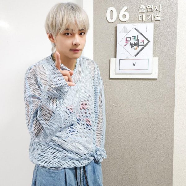 [Today’s Bangtan] Taehyung @ Music Bank - 150923