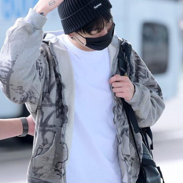 [KMedia] Jungkook’s airport departure photos - 210923