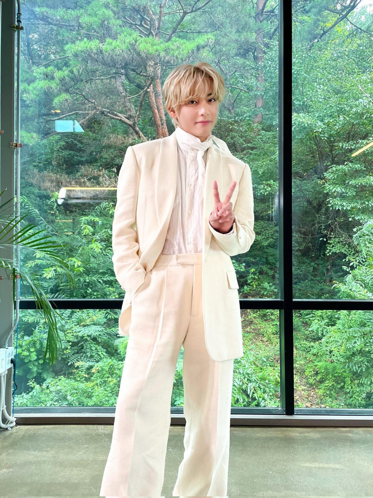 [Today’s Bangtan] Taehyung @ You Quiz On The Block - 060923