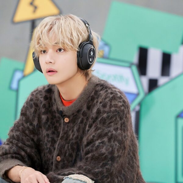 230906 Spotify Kpop: it’s almost time for a layoVer lockdown get ready for lots of V content on our YouTube channel, starting this Friday!