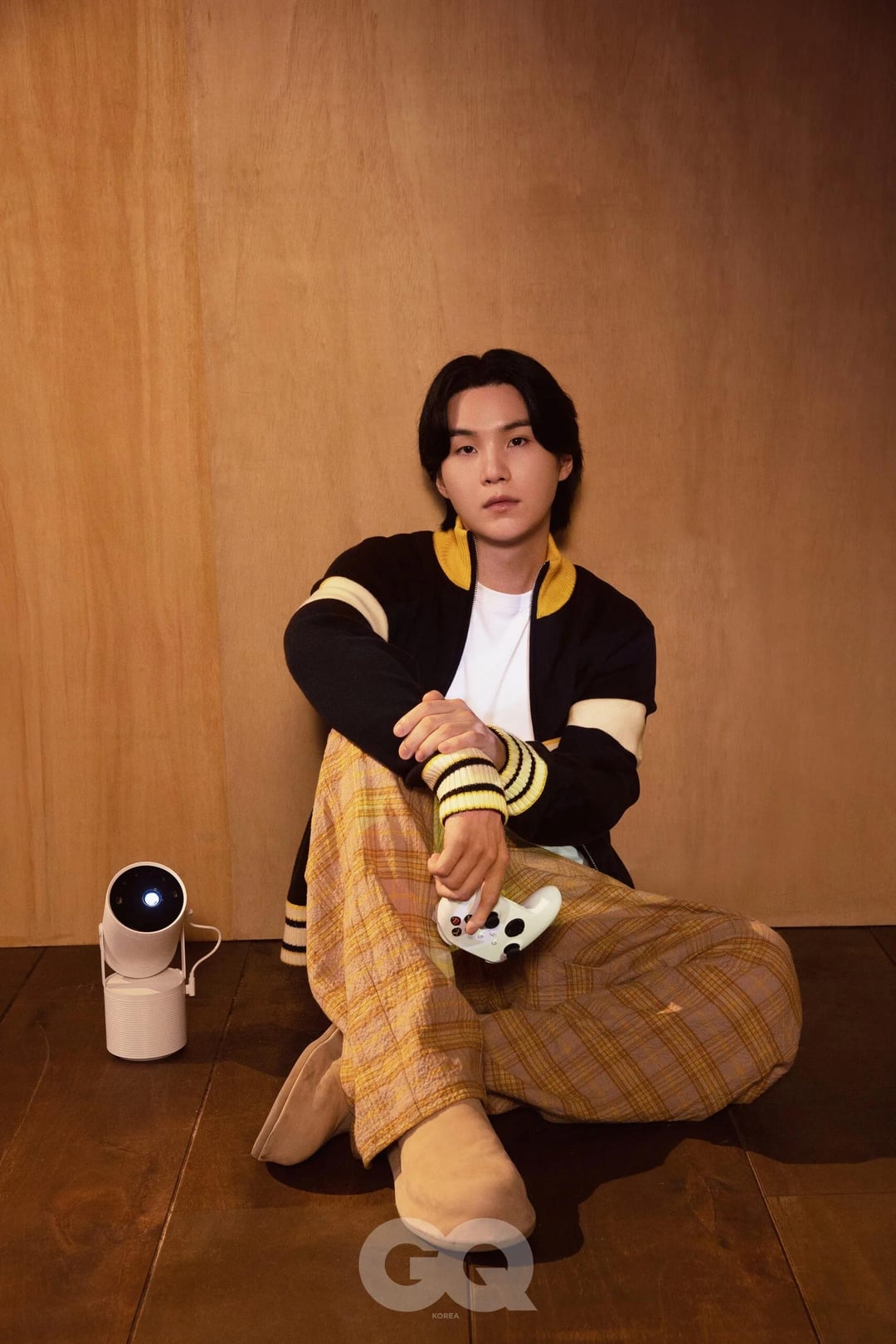 [GQ Korea] A new combination of SUGA's lifestyle and Samsung's 'The Freestyle' - 201023