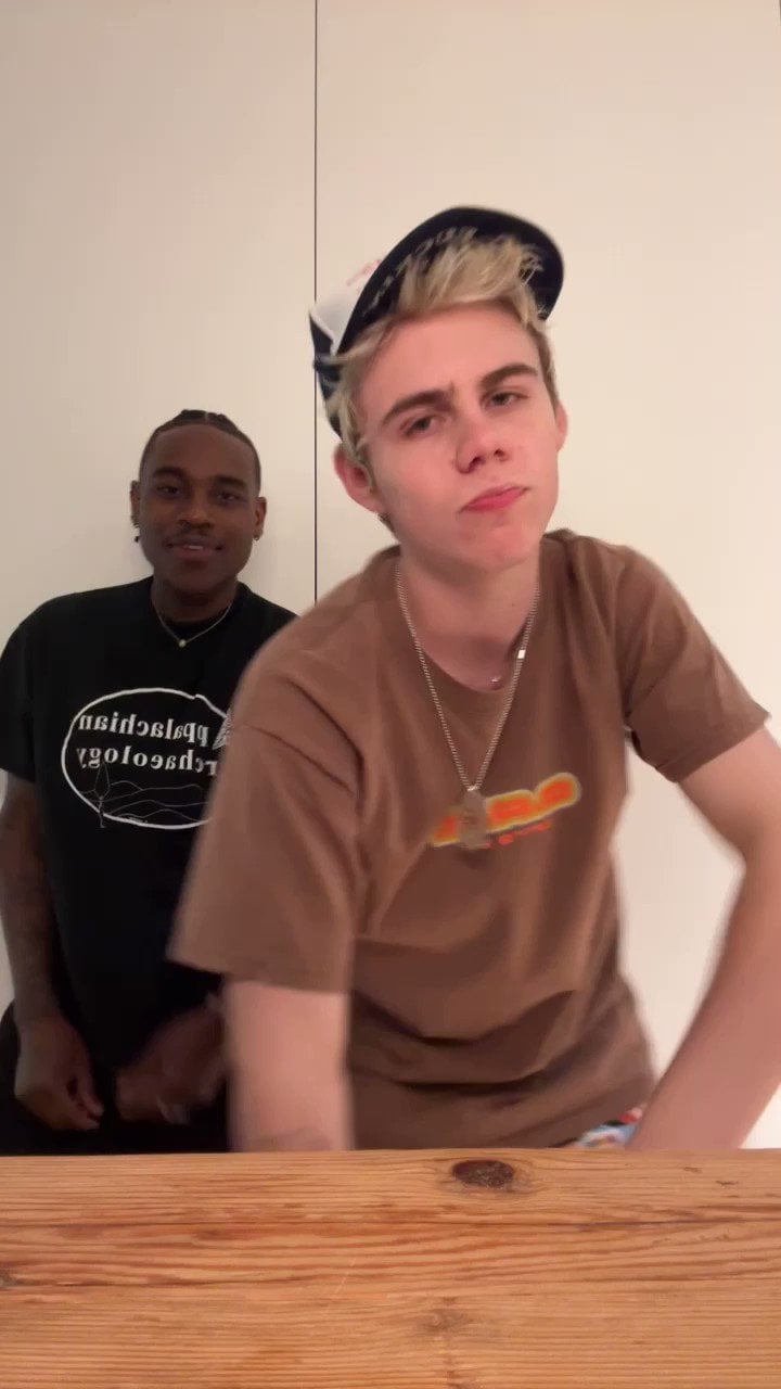 231012 The Kid Laroi on Twitter (“TOO MUCH” snippet)