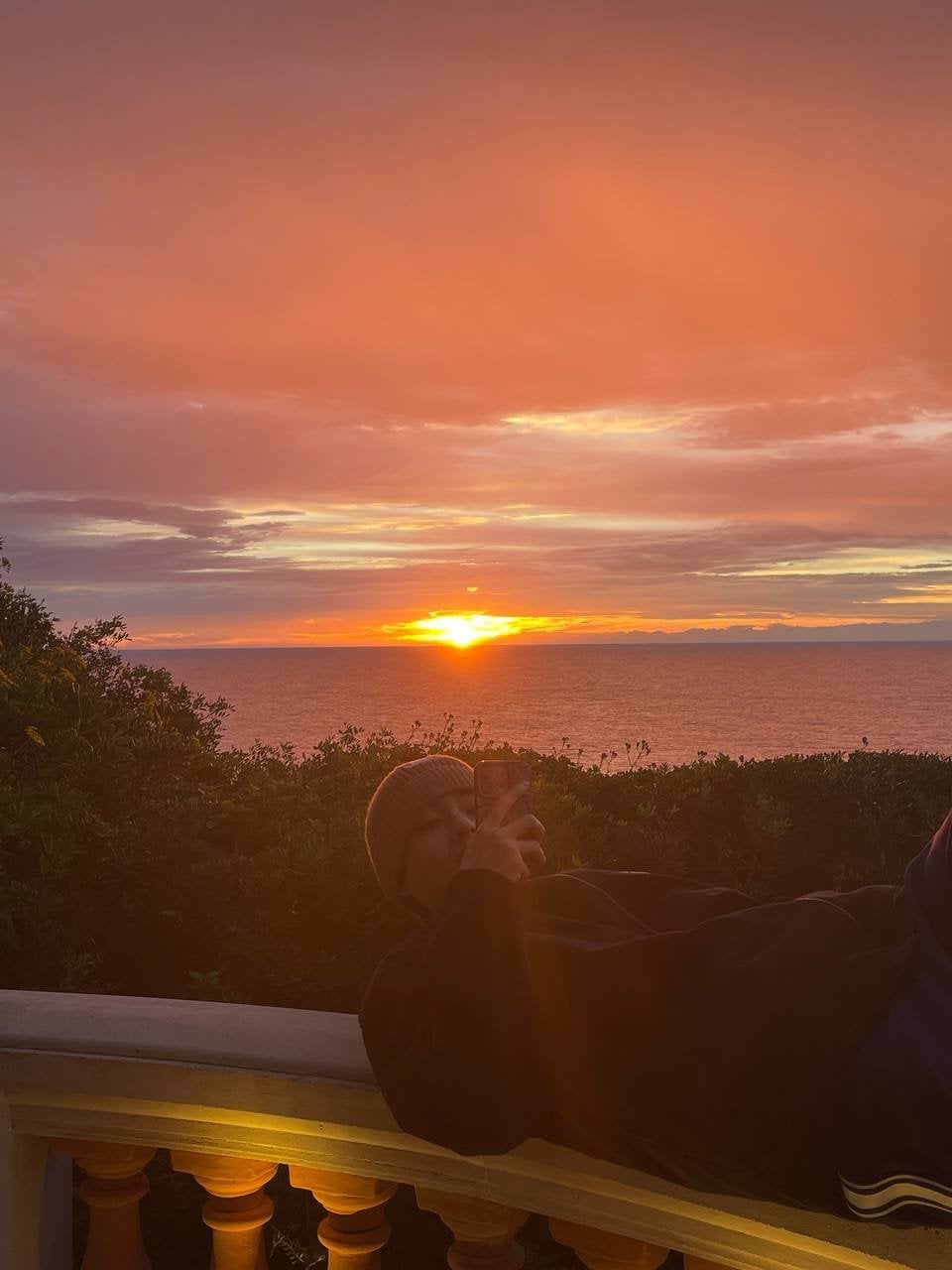 231027 V on Weverse