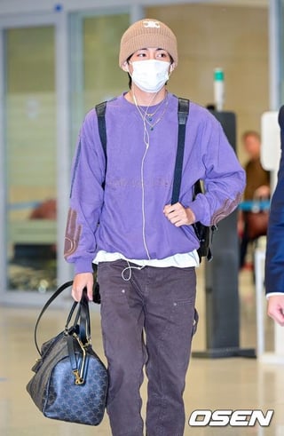 [KMedia] Taehyung airport arrival photos - 261023