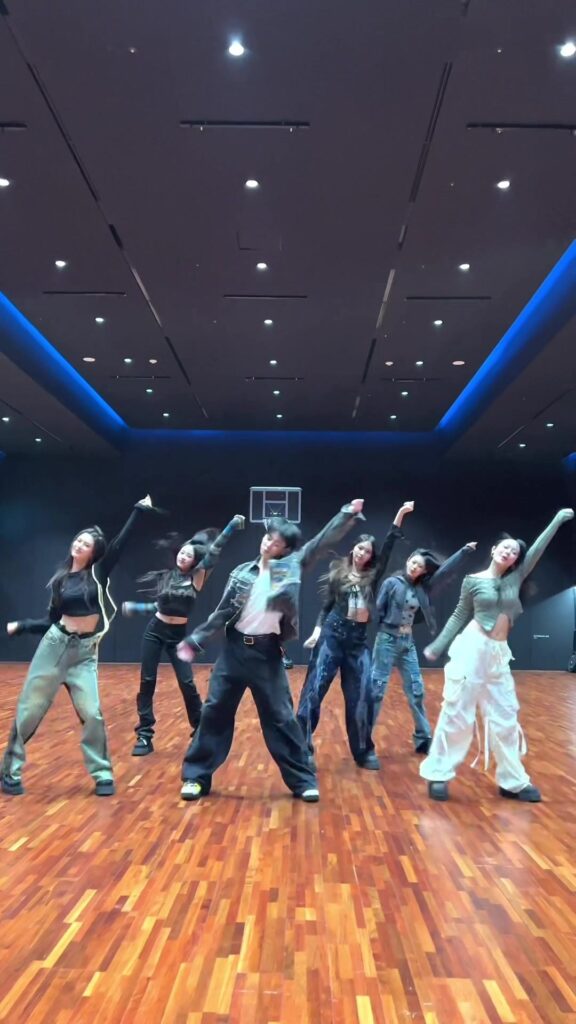 231015 NewJeans on TikTok: ‘Ditto’ Dance Challenge with Jungkook