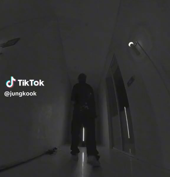 Jungkook TikTok 021023