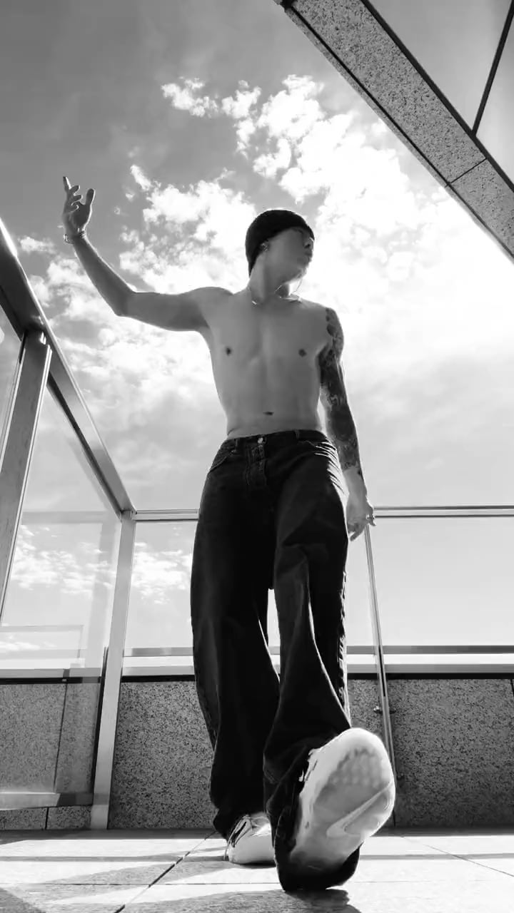 Jungkook TikTok 201023