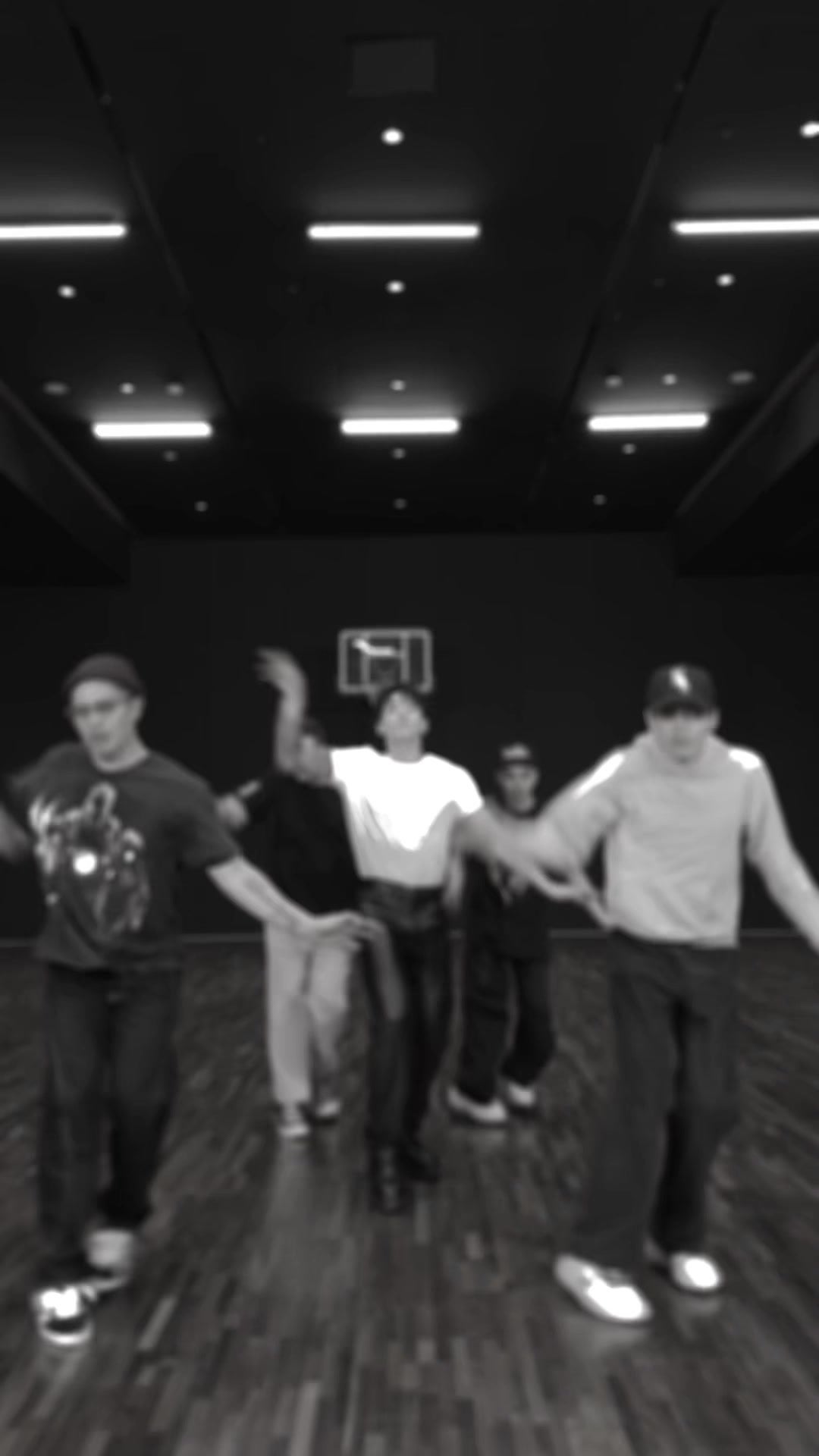 231113 Jungkook on TikTok: ‘Standing Next to You’ Dance Challenge