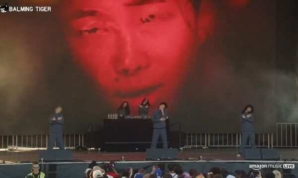 231116 EUNHOOSONG on Instagram: Live visual direction for Balming Tiger at Camp Flog Gnaw. SexyNukim Fluid Flame 08 starring Balming Tiger + RM