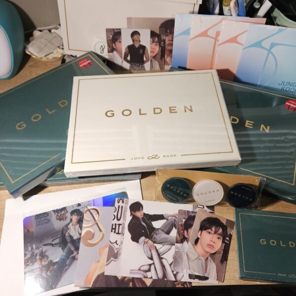[GIVEAWAY] WW - Golden Albums and Inclusions