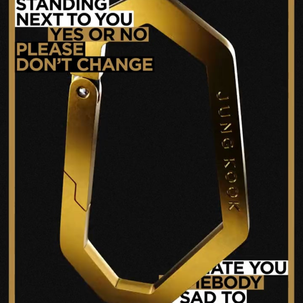 [HYBE MERCH] Jung Kook 'GOLDEN' Official Merch. Teaser Poster - 131123