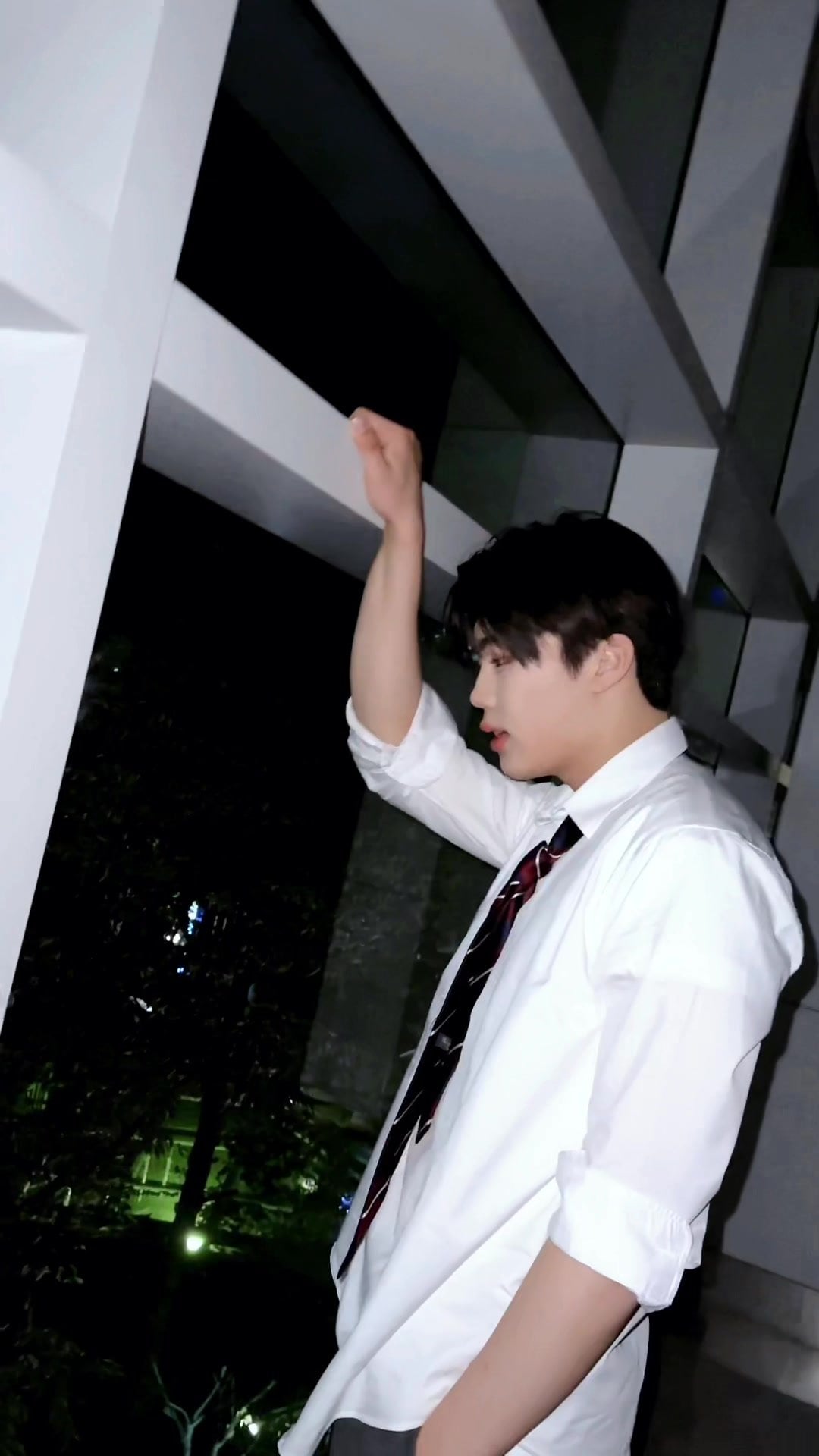 231120 ZEROBASEONE Gunwook on TikTok: ‘Standing Next to You’ Dance Challenge