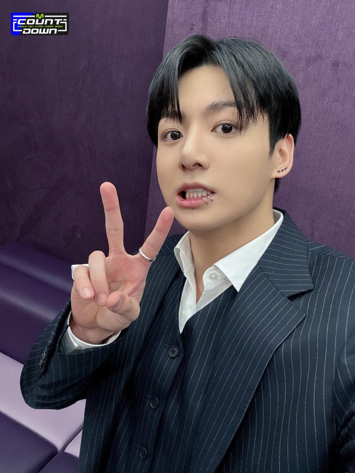 Jungkook on M Countdown Twitter - 161123