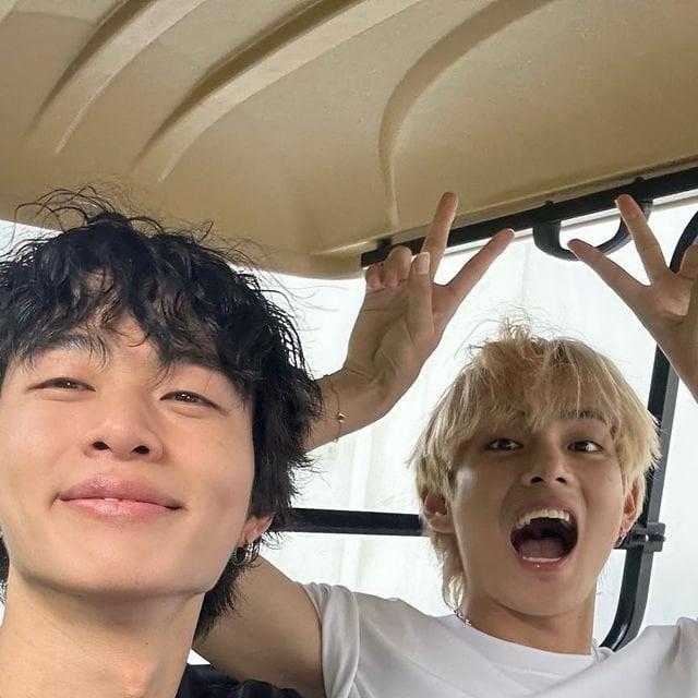 231211 Gof (Bank Two Brothers dancer) on Instagram (with V)