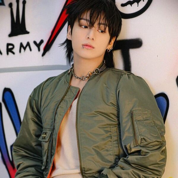 240121 Jung Kook has surpassed 4.5 billion Spotify streams on his profile