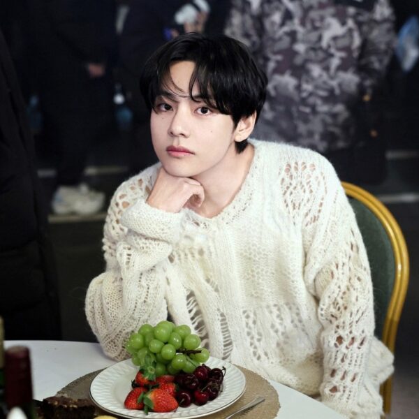 240127 'Love wins all' MV Photo Sketch (V)