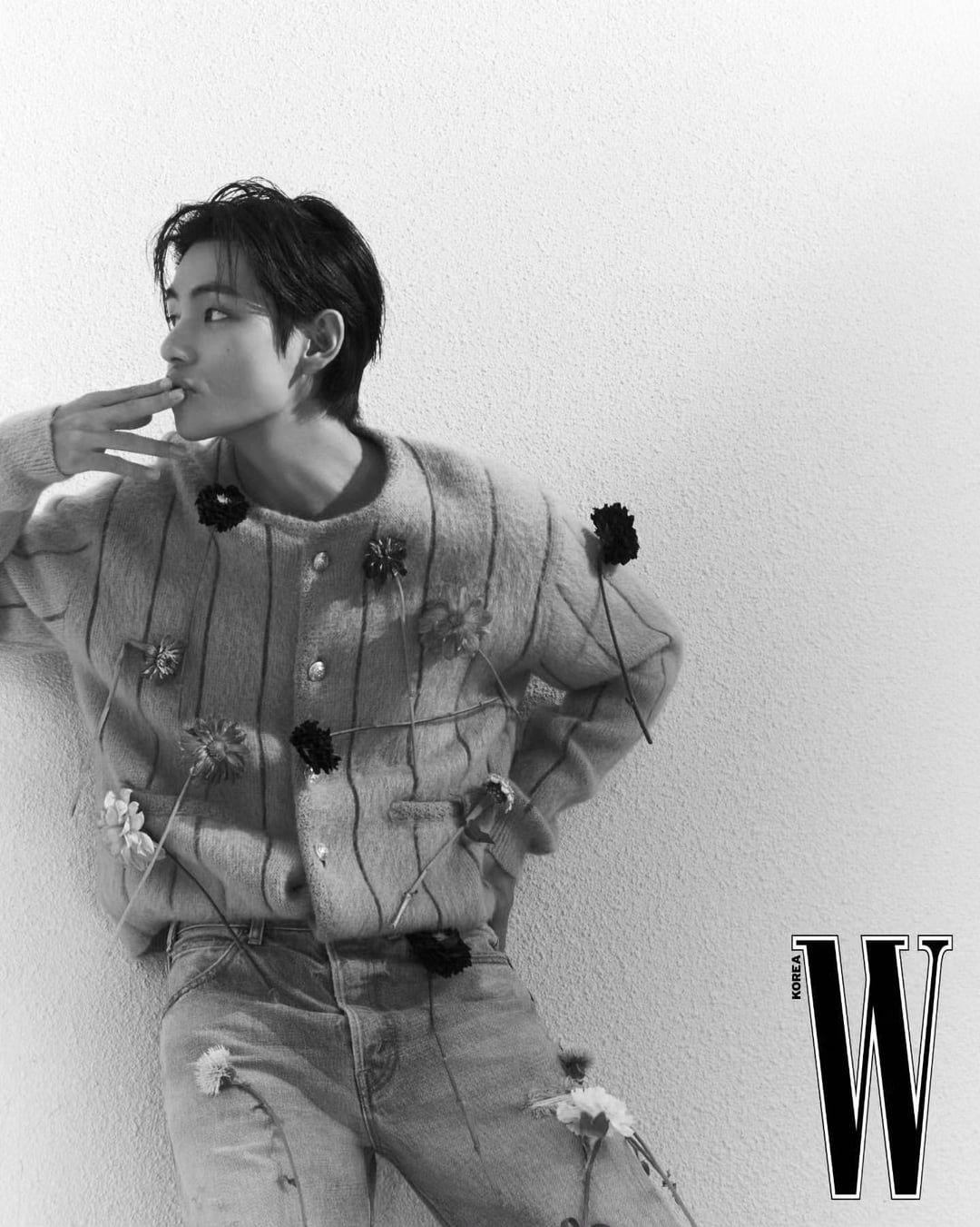 W Korea IG Post feat. Taehyung (2) - 140224