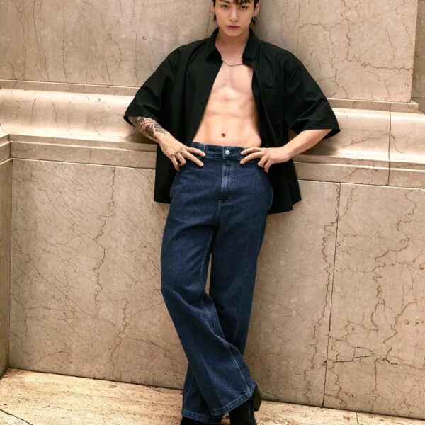 [Vogue Japan] Calvin Klein launches the latest campaign for Spring 2024 starring BTS's Jungkook! - 160224