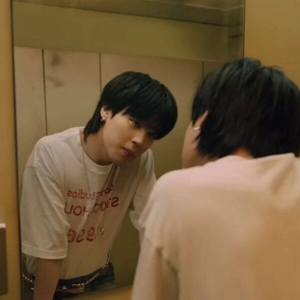 240204 Jimin's "Like Crazy (English Version)" has surpassed 300 million streams on Spotify.