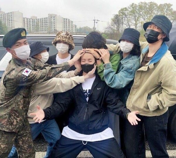 If you were to have only one OT7 pic for the rest of your life, what would it be?