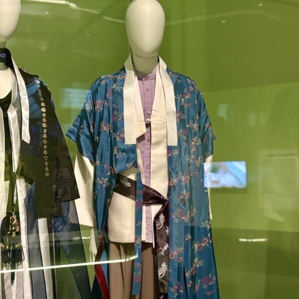240326 RM’s contemporary hanbok is on exhibit at the Museum of Fine Arts, Boston, as part of the “Hallyu! The Korean Wave” exhibition through July 28