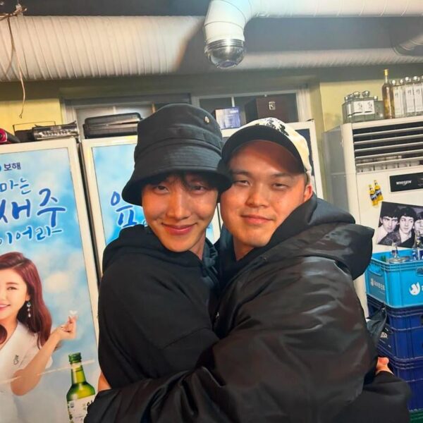 NEURON Dxng Wxx IG Post with Hobi - 160424