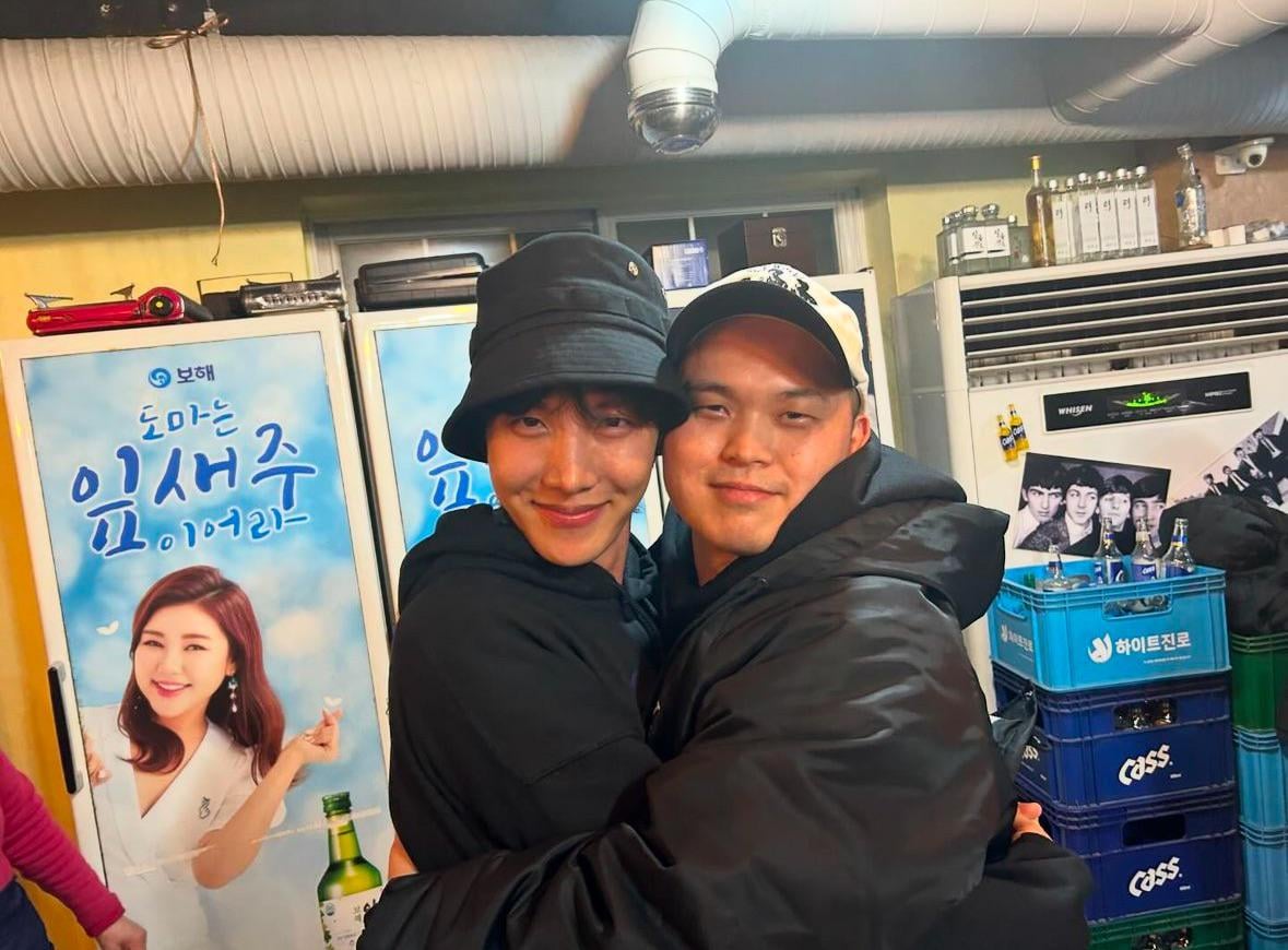 NEURON Dxng Wxx IG Post with Hobi - 160424