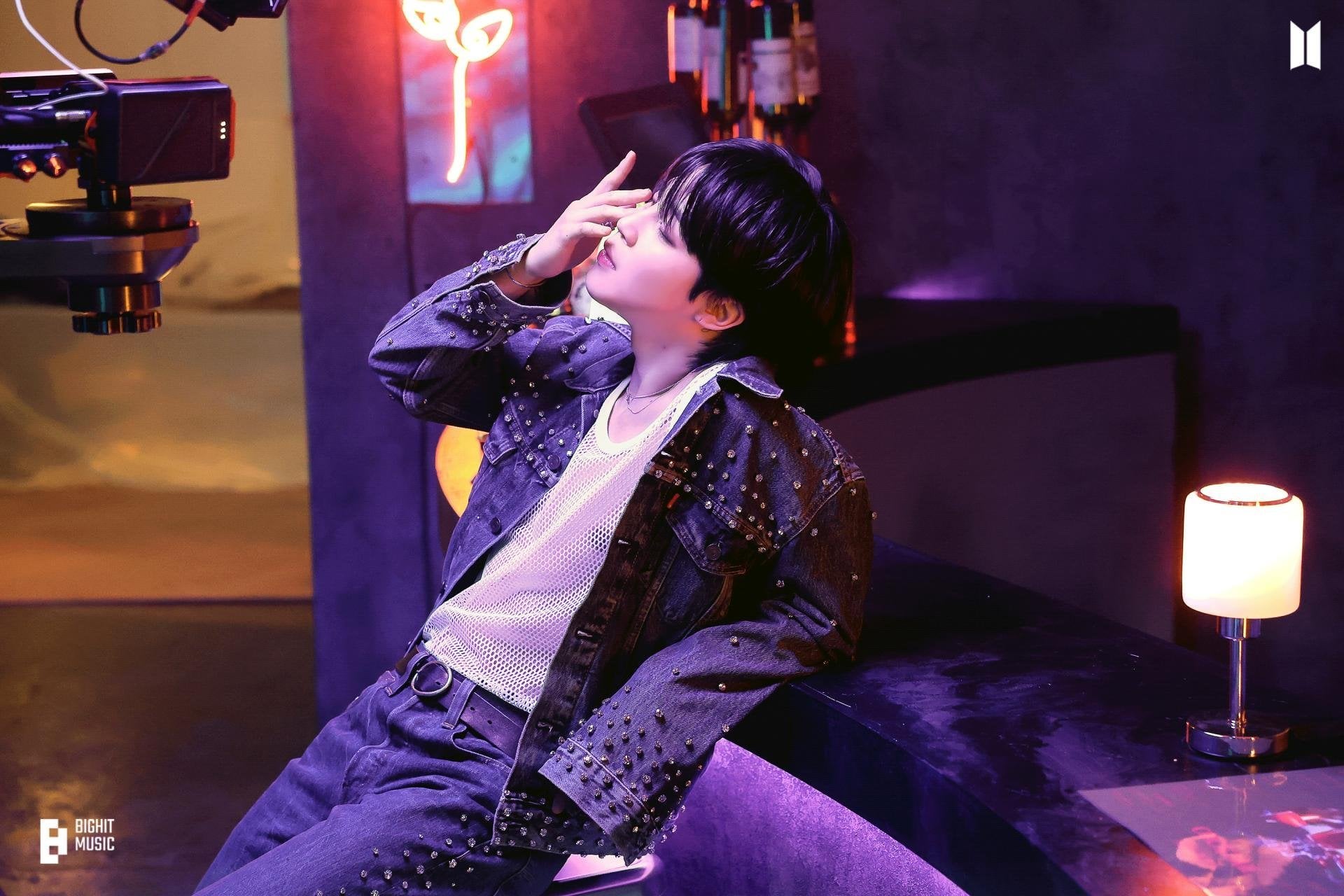 Jimin's "Like Crazy" has surpassed 1.1 billion streams on Spotify! - 170524