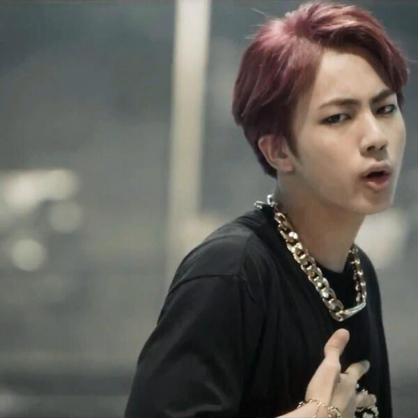 Who’s the real redhead that Namjoon took to the wedding? (wrong answers only)