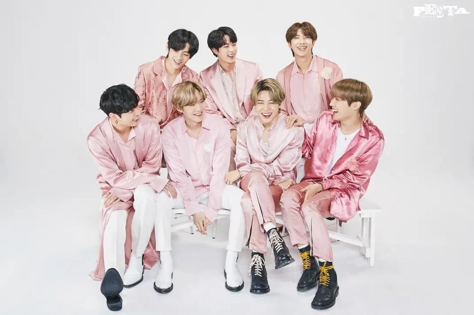 [FESTA Vault] BTS 7th Anniversary Family Portrait Photo pt.2 - 020620