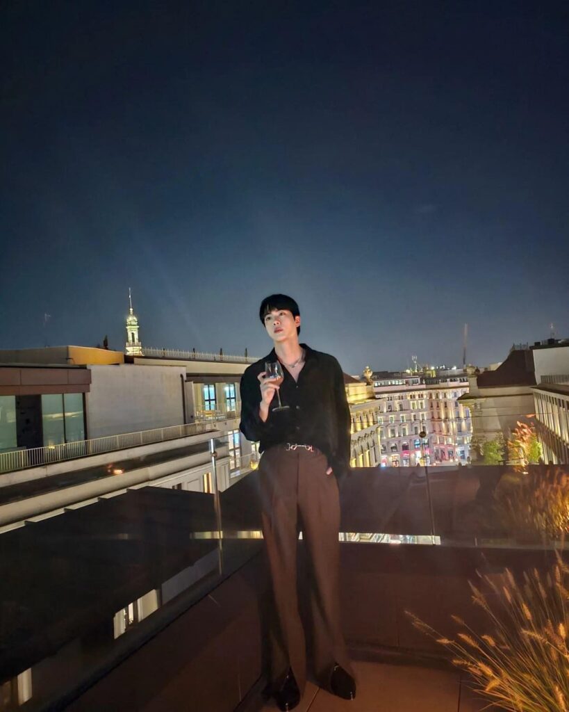Jin IG Post 220924