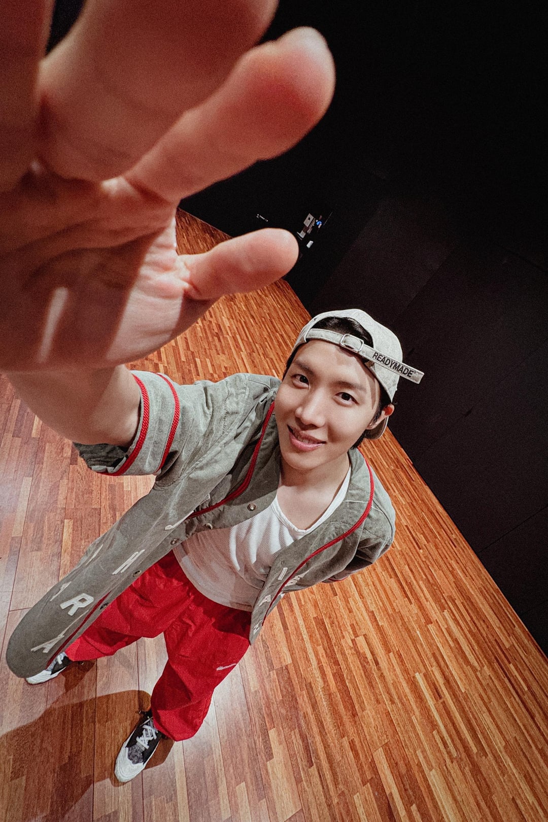 hope_to IG Broadcast Channel feat. Hobi - 090625