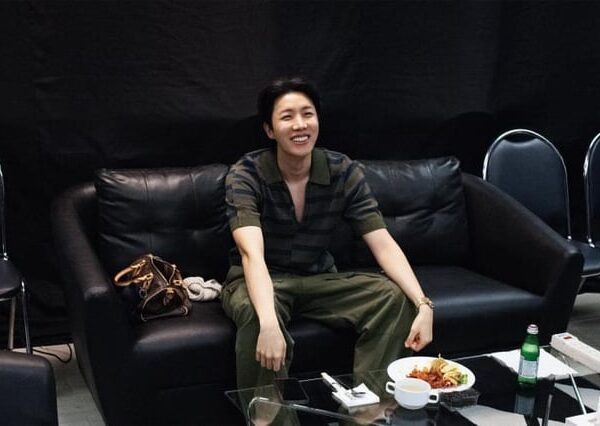 hope_to IG Broadcast Channel feat. Hobi - 100525