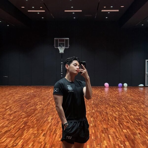 Taehyung IG Post 110625
