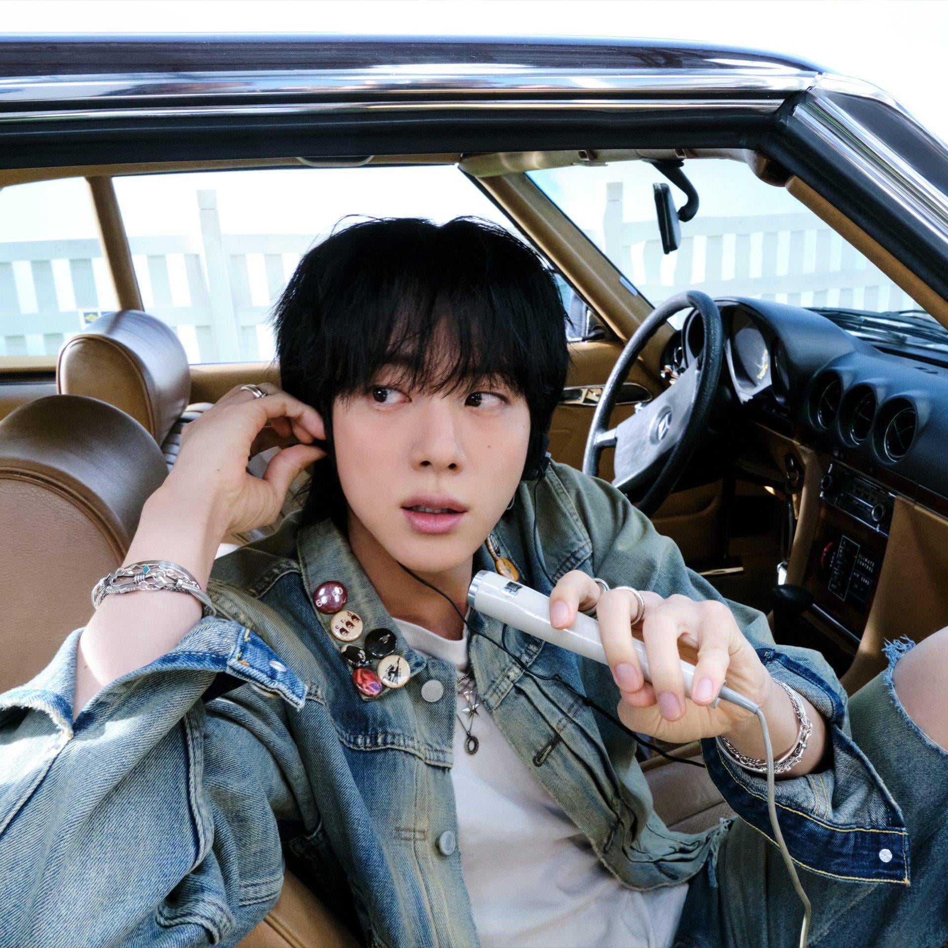Apple Music Twitter feat. Jin - 160525